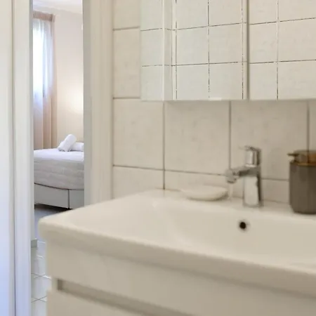 Golden Aura Appartement *